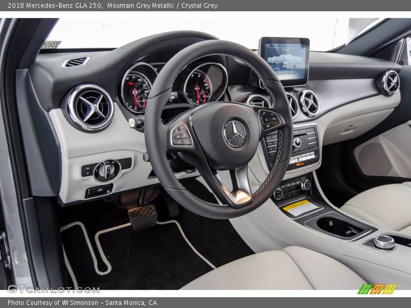 Mountain Grey Metallic / Crystal Grey 2018 Mercedes-Benz GLA 250