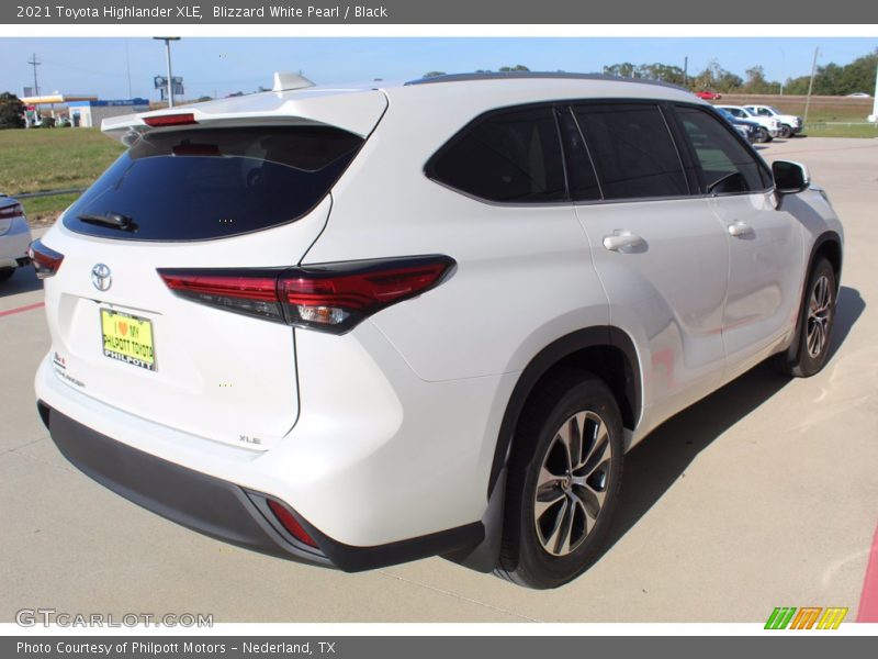 Blizzard White Pearl / Black 2021 Toyota Highlander XLE
