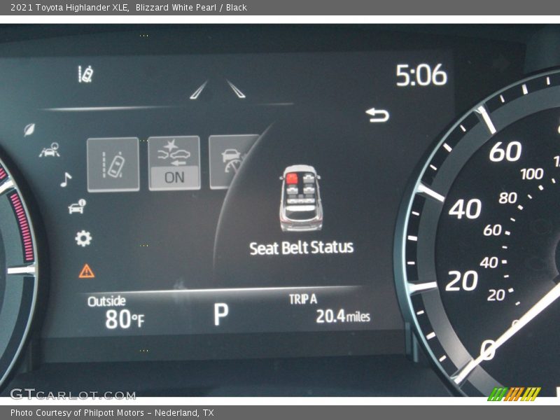 Blizzard White Pearl / Black 2021 Toyota Highlander XLE