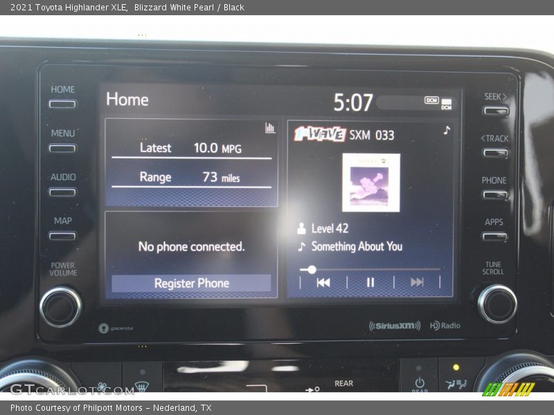 Blizzard White Pearl / Black 2021 Toyota Highlander XLE