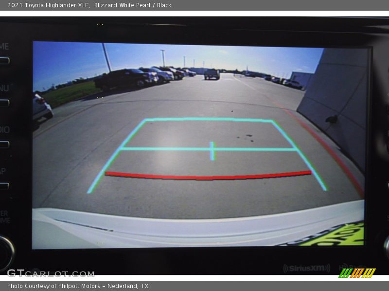 Blizzard White Pearl / Black 2021 Toyota Highlander XLE