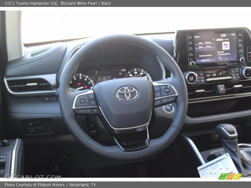 Blizzard White Pearl / Black 2021 Toyota Highlander XLE