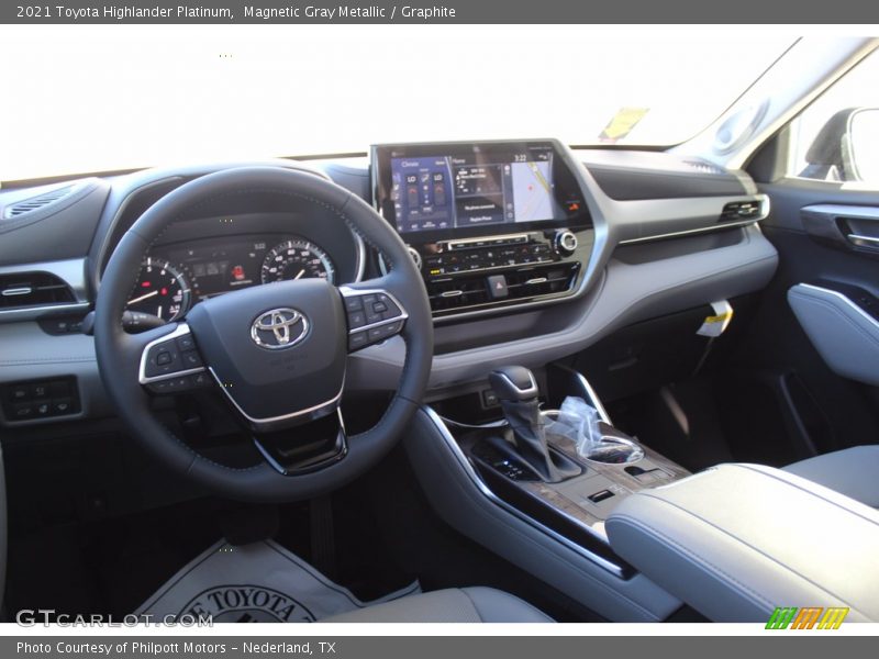 Magnetic Gray Metallic / Graphite 2021 Toyota Highlander Platinum