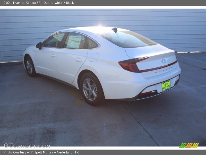 Quartz White / Black 2021 Hyundai Sonata SE
