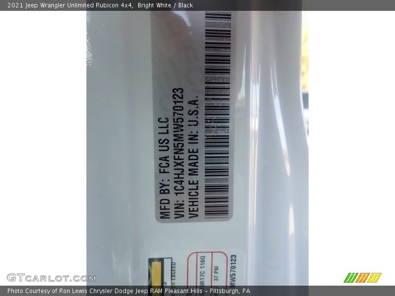 Bright White / Black 2021 Jeep Wrangler Unlimited Rubicon 4x4