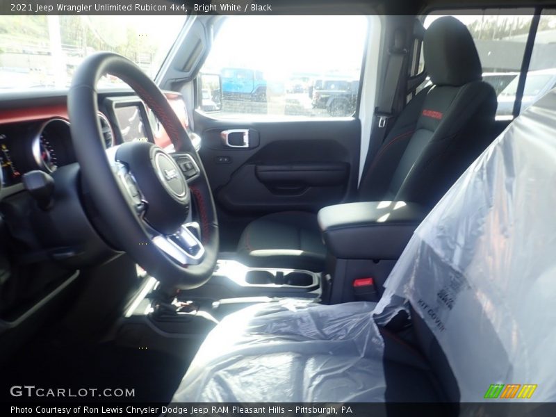 Bright White / Black 2021 Jeep Wrangler Unlimited Rubicon 4x4