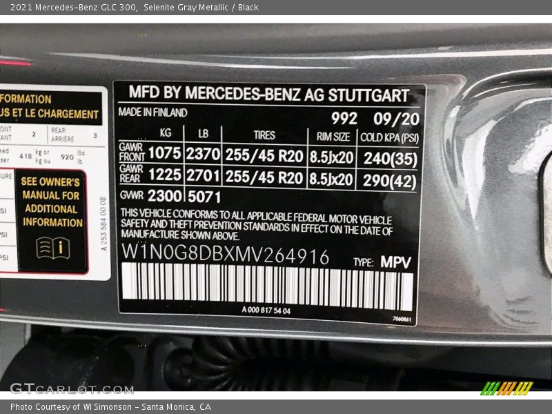 Selenite Gray Metallic / Black 2021 Mercedes-Benz GLC 300