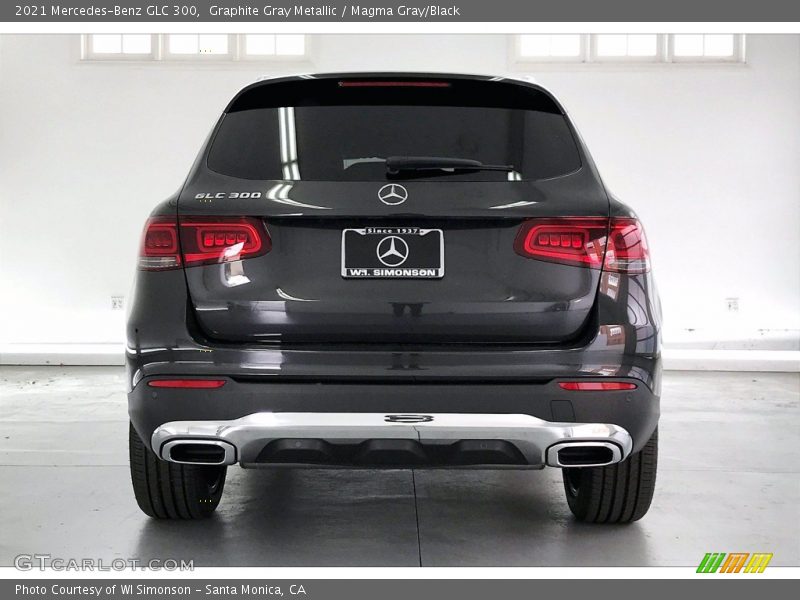 Graphite Gray Metallic / Magma Gray/Black 2021 Mercedes-Benz GLC 300