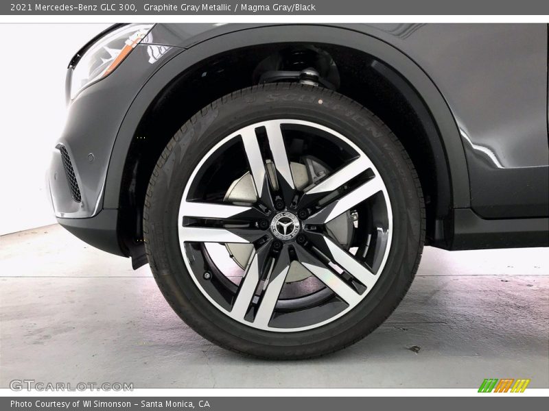 Graphite Gray Metallic / Magma Gray/Black 2021 Mercedes-Benz GLC 300