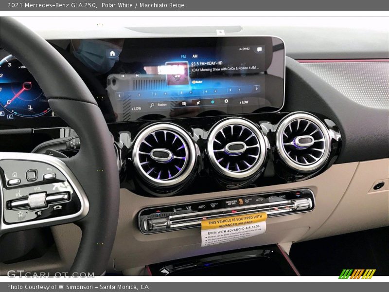 Polar White / Macchiato Beige 2021 Mercedes-Benz GLA 250