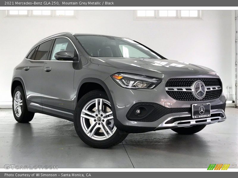 Mountain Grey Metallic / Black 2021 Mercedes-Benz GLA 250