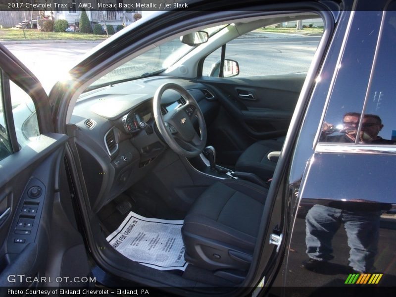 Mosaic Black Metallic / Jet Black 2017 Chevrolet Trax LT AWD