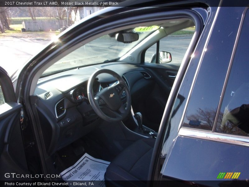 Mosaic Black Metallic / Jet Black 2017 Chevrolet Trax LT AWD