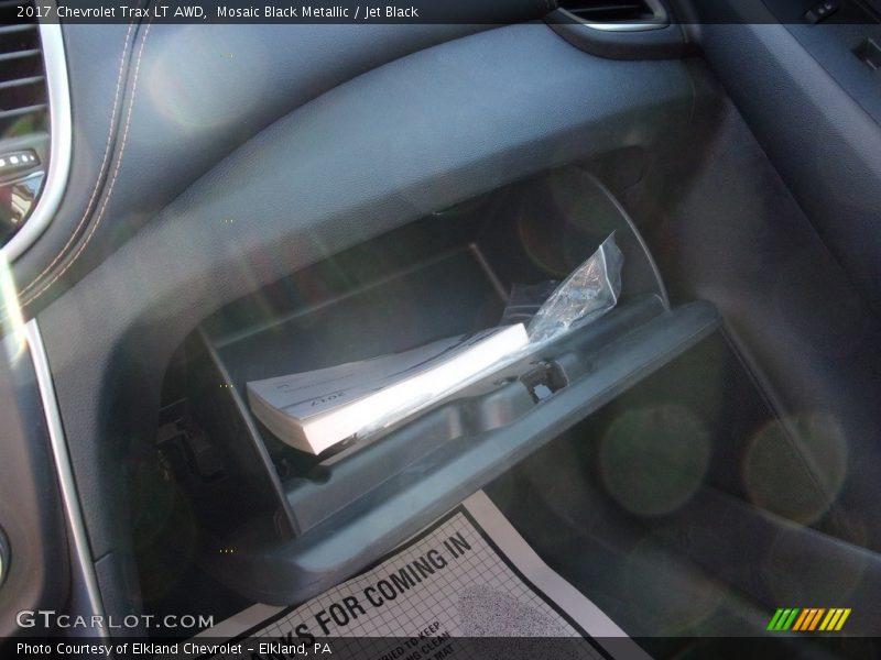 Mosaic Black Metallic / Jet Black 2017 Chevrolet Trax LT AWD
