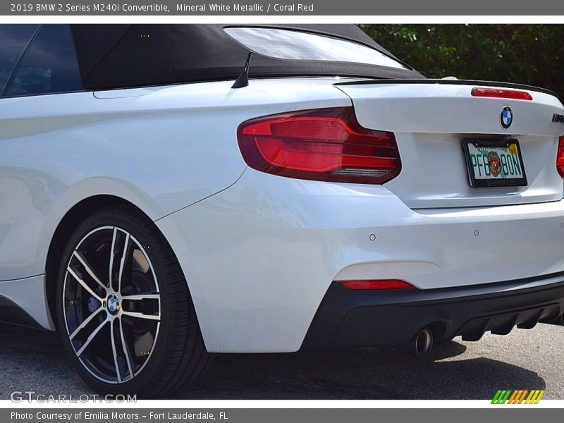 Mineral White Metallic / Coral Red 2019 BMW 2 Series M240i Convertible