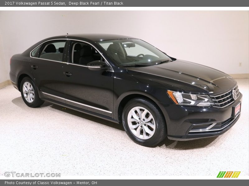 Deep Black Pearl / Titan Black 2017 Volkswagen Passat S Sedan