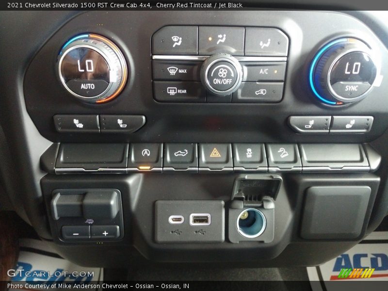 Controls of 2021 Silverado 1500 RST Crew Cab 4x4
