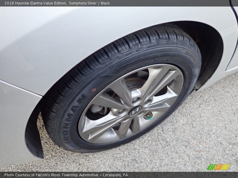 Symphony Silver / Black 2018 Hyundai Elantra Value Edition