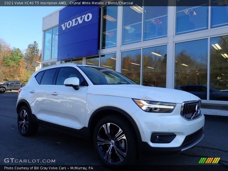 Crystal White Metallic / Blond/Charcoal 2021 Volvo XC40 T5 Inscription AWD