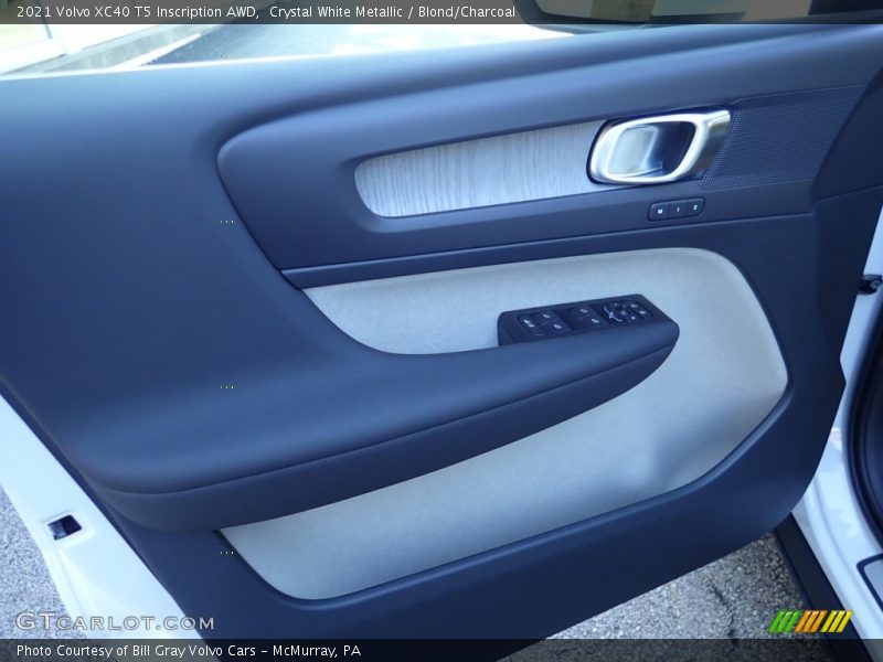 Crystal White Metallic / Blond/Charcoal 2021 Volvo XC40 T5 Inscription AWD