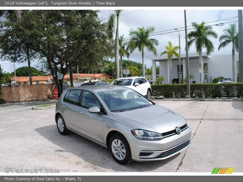 Tungsten Silver Metallic / Titan Black 2018 Volkswagen Golf S
