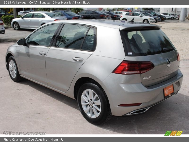 Tungsten Silver Metallic / Titan Black 2018 Volkswagen Golf S