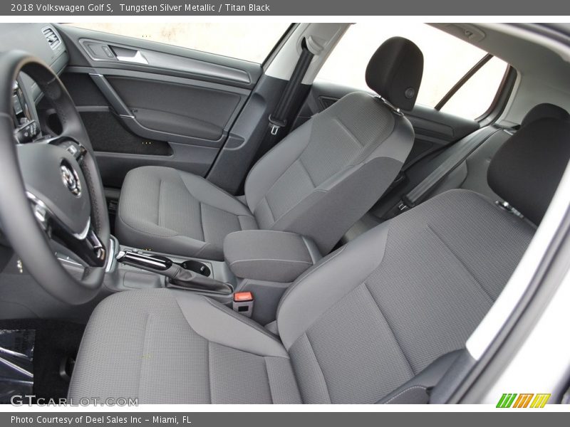 Tungsten Silver Metallic / Titan Black 2018 Volkswagen Golf S