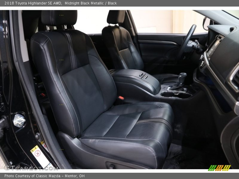 Midnight Black Metallic / Black 2018 Toyota Highlander SE AWD