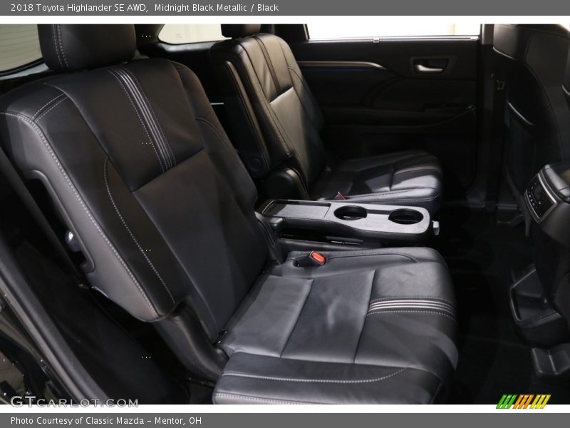 Midnight Black Metallic / Black 2018 Toyota Highlander SE AWD