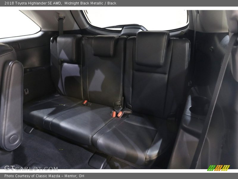 Midnight Black Metallic / Black 2018 Toyota Highlander SE AWD