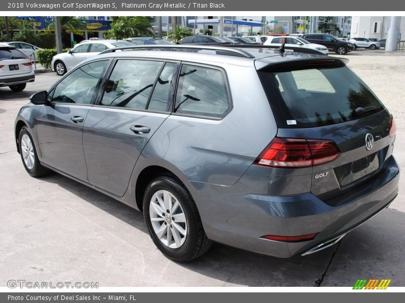 Platinum Gray Metallic / Titan Black 2018 Volkswagen Golf SportWagen S