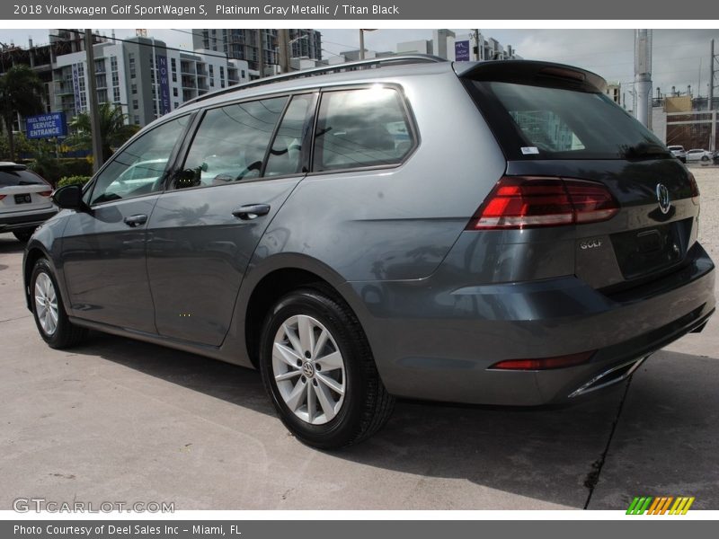 Platinum Gray Metallic / Titan Black 2018 Volkswagen Golf SportWagen S