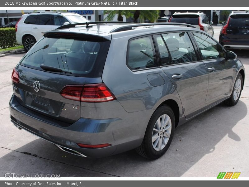 Platinum Gray Metallic / Titan Black 2018 Volkswagen Golf SportWagen S