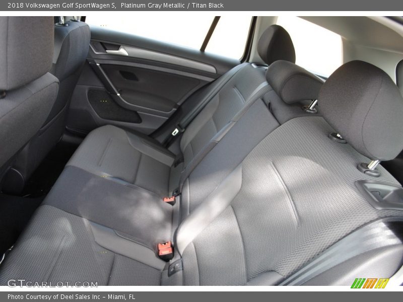 Platinum Gray Metallic / Titan Black 2018 Volkswagen Golf SportWagen S