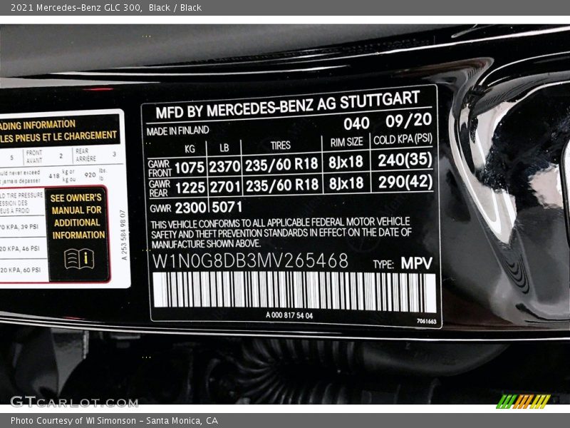 Black / Black 2021 Mercedes-Benz GLC 300