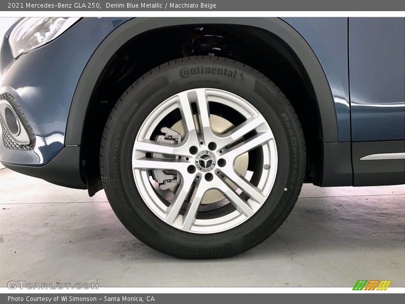 Denim Blue Metallic / Macchiato Beige 2021 Mercedes-Benz GLA 250