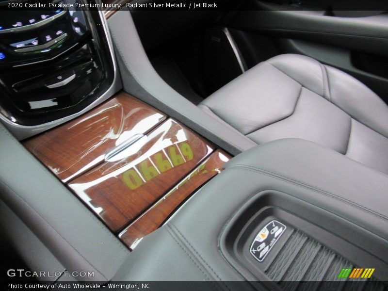 Radiant Silver Metallic / Jet Black 2020 Cadillac Escalade Premium Luxury