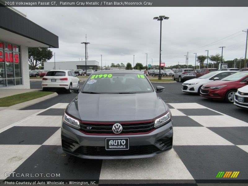 Platinum Gray Metallic / Titan Black/Moonrock Gray 2018 Volkswagen Passat GT