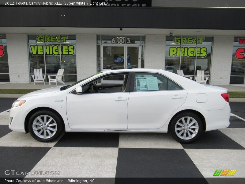 Super White / Light Gray 2012 Toyota Camry Hybrid XLE