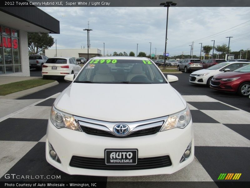 Super White / Light Gray 2012 Toyota Camry Hybrid XLE
