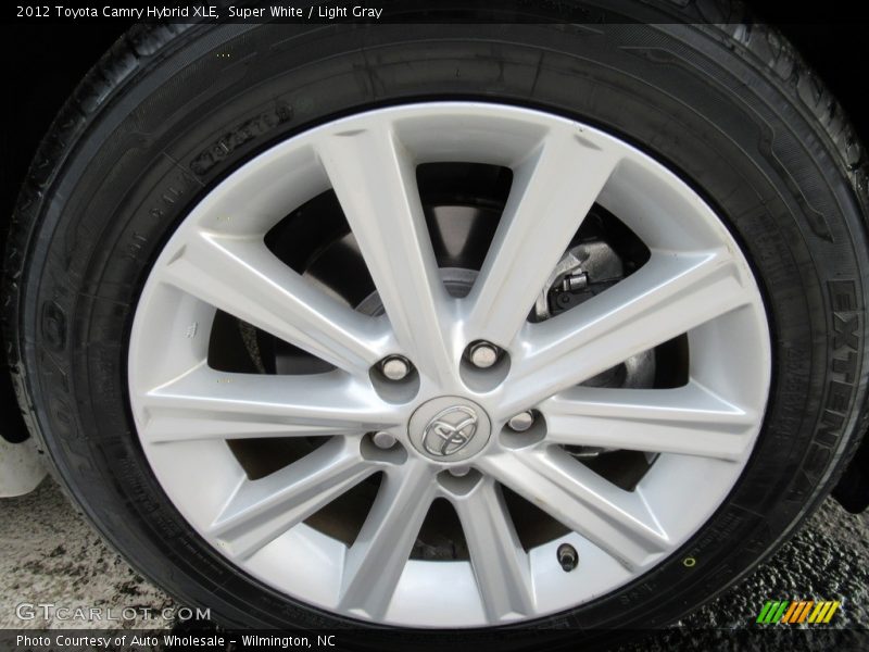 Super White / Light Gray 2012 Toyota Camry Hybrid XLE