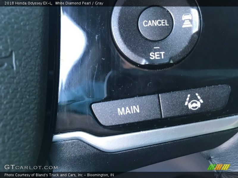 White Diamond Pearl / Gray 2018 Honda Odyssey EX-L