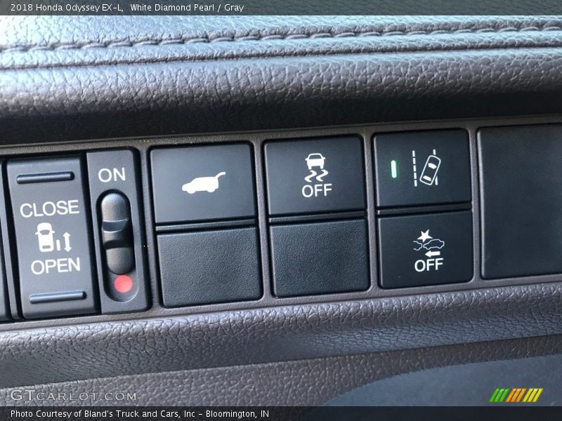 White Diamond Pearl / Gray 2018 Honda Odyssey EX-L
