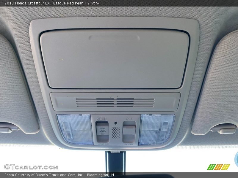 Basque Red Pearl II / Ivory 2013 Honda Crosstour EX
