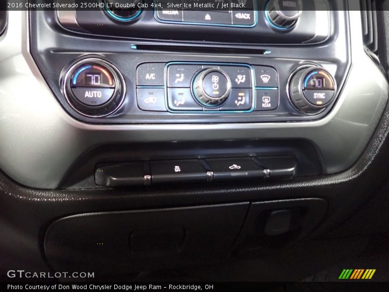 Controls of 2016 Silverado 2500HD LT Double Cab 4x4
