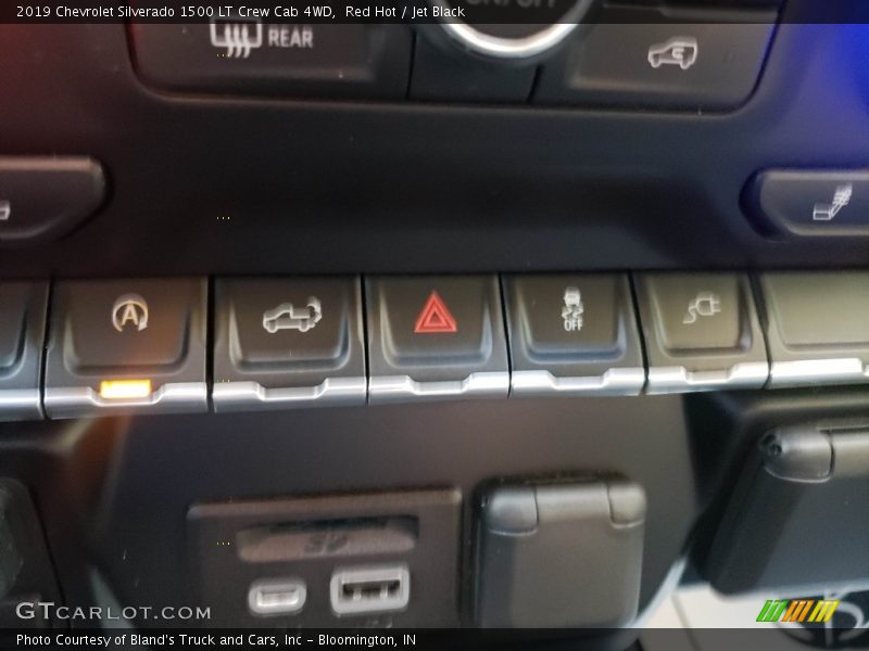 Red Hot / Jet Black 2019 Chevrolet Silverado 1500 LT Crew Cab 4WD