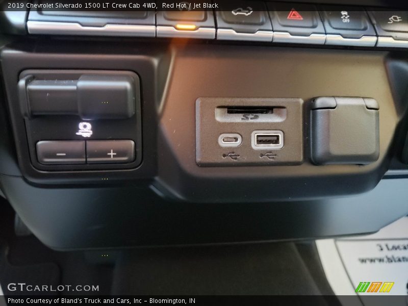 Red Hot / Jet Black 2019 Chevrolet Silverado 1500 LT Crew Cab 4WD