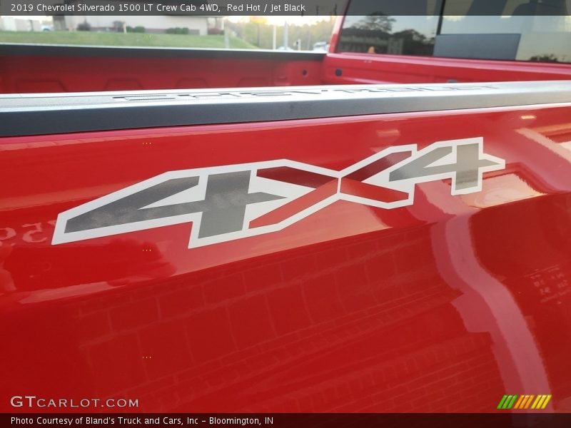 Red Hot / Jet Black 2019 Chevrolet Silverado 1500 LT Crew Cab 4WD