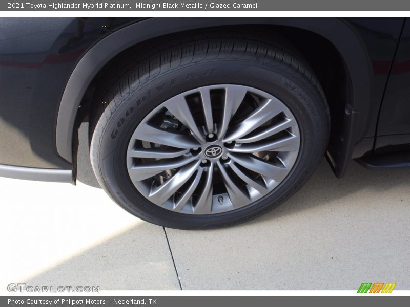 Midnight Black Metallic / Glazed Caramel 2021 Toyota Highlander Hybrid Platinum