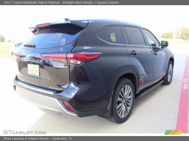 Midnight Black Metallic / Glazed Caramel 2021 Toyota Highlander Hybrid Platinum